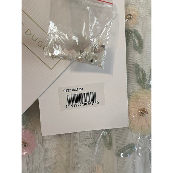 Mac Duggal Size 20 NEW 9137 Ivory Embroidered High Neck Sleeveless Ruffled Gown - Picture 8 of 11